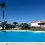 Paulmarie Superior Ocean Lounge Apartman